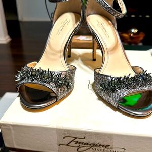 VINCE CAMUTO  Imagine Size 8 Anthracite Glitter Mesh 3.5 heel height